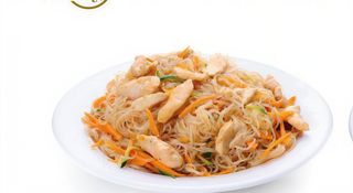 133. Spaghetti di soia con pollo