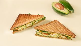 Chicken green club - 620 Kcal