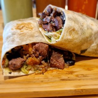 4.6. Burrito De Asada  (Aguja de cerdo)