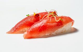 Nigiri tuna