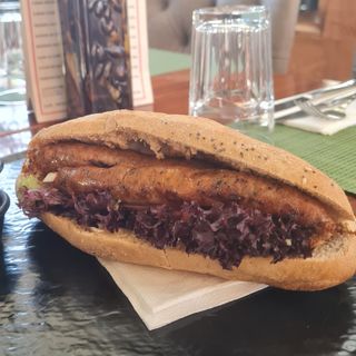 Menu Sandwich Saucisse De Foie + Frites Maison + Boisson