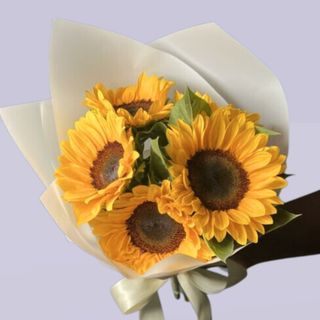 Ramo de cinco girasoles