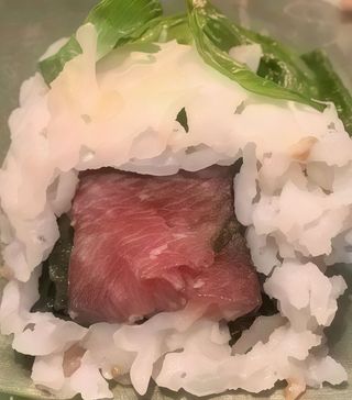 110A. Negitoro Uramaki (8 piezas)