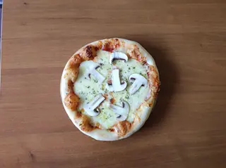 Mala Capricciosa Pizza
