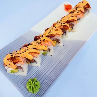 75A. Maki Roll Uramaki Salmón Flameado (8 Pzs.)
