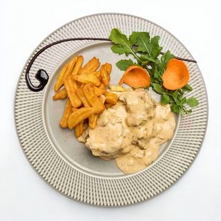 Teleći medaljoni u sosu od šampinjona 400gr