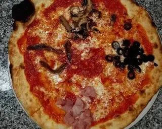 Pizza Quattro Stagioni