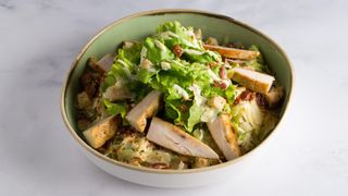 Chicken Caesar salata