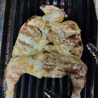 FRANGO ASSADO INTEIRO COM ALHO