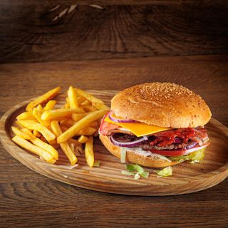 Angry Cow burger cheeseburger sa pomfritom