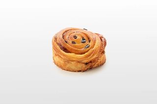 Улитка с заварным кремом и изюмом