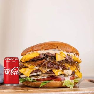 Menu Triple Cheeseburger
