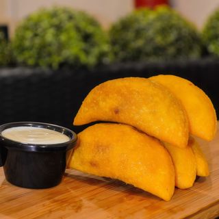 Empanaditas De Pollo Desmechado (5 Uds.)