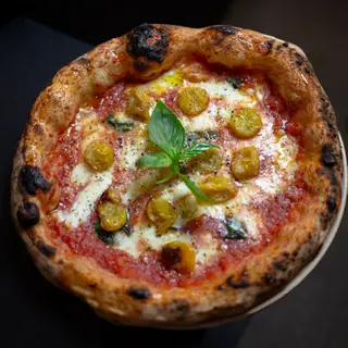 "Mejor pizza de Valencia 2025" - Margherita provola e pepe Confit