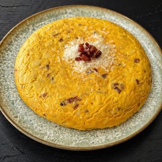 Tortilla La Carbonara: Guanciale y Pecorino Romano
