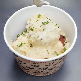 Polpette con salsa al formaggio