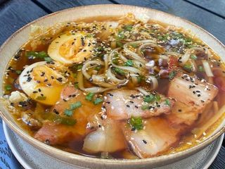 Рамен з беконом (600g)