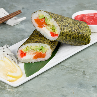 Суші шаурма з Лососем (320 г)