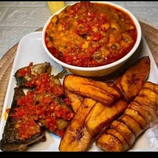 Plantains with Titus fish and Nigerian beans 