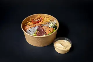 Sashimi sarada (sin gluten)
