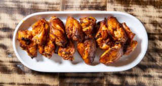 Ración De Alitas De Pollo Adobadas (6 Uds.)