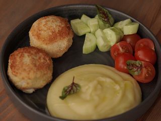 Котлетки дитячі панко з овочами та картопляним пюре (120/150/30/30g)