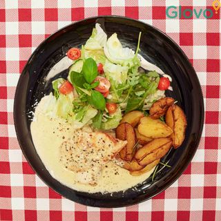 Pierś z kurczaka w sosie parmezanowo- pieprzowym