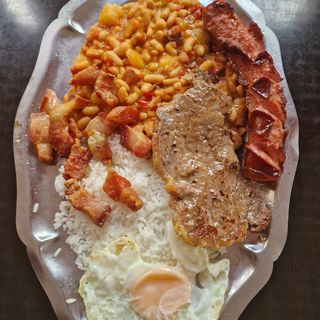 Bandeja Paisa 