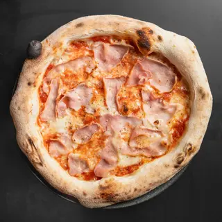 Pizza Vesuvio