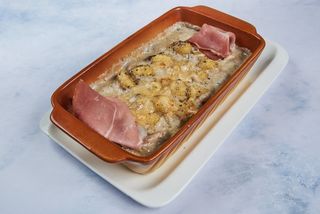 Pasta u sosu od četiri sira sa piletinom