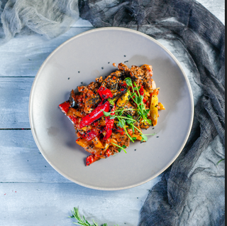 Fileu de vițel cu legume in sos iute