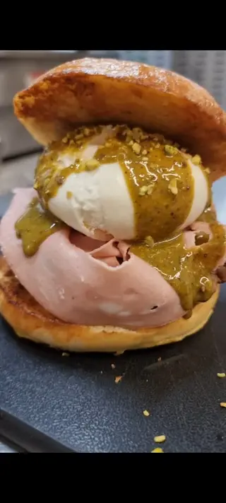 Mortazzaburger