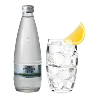 Apa plata Izvorul Alb