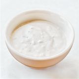 Dodatkowy Sos Czosnkowy ( obok )