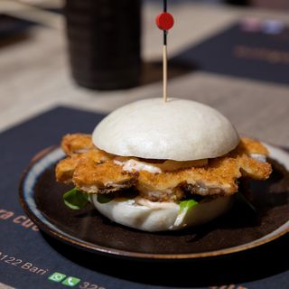 150.Chicken bao