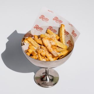 კარტოფილი ფრი ყველის სოუსით