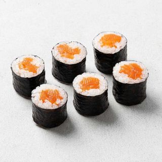 З лососем міні рол