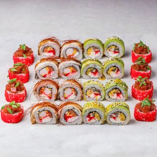 Капібара полюбляє