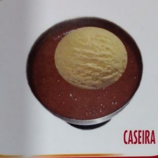 Mousse c/ bola de Gelado 