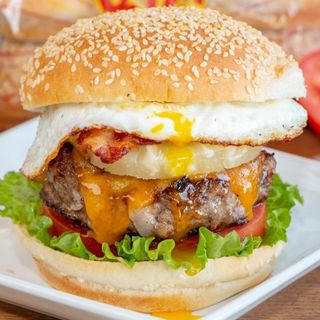 HamBurger with ,Ovo,bacon and cheese