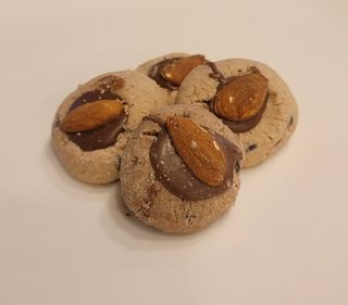 Chochofisi cookies with almond
