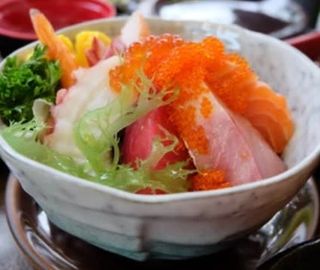 84  Chirashi misto
