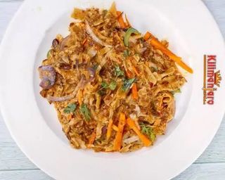 Chapati Saldato (Mixed Chapati With Greens & Stew)