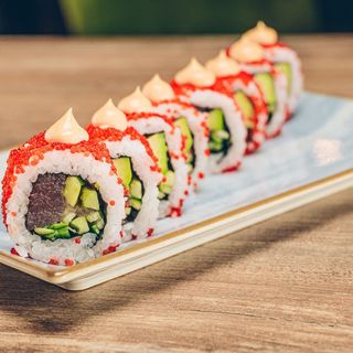 10. California z tuńczykiem 8 szt.