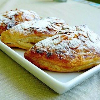 Chaussons Aux Amande