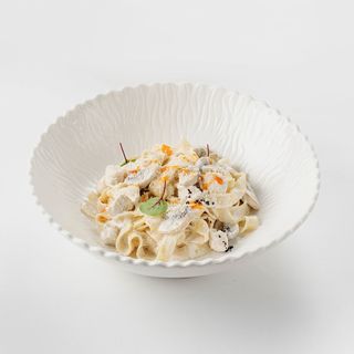 Фетучини с курицей и грибами