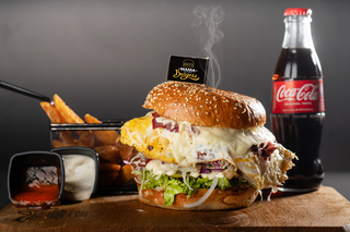 Tri Ubrusa Special sa pomfritom Meni 2