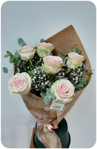 Ramo de 6 rosas rosas