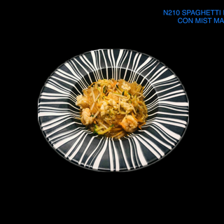 Spaghetti di soia con misto di mare