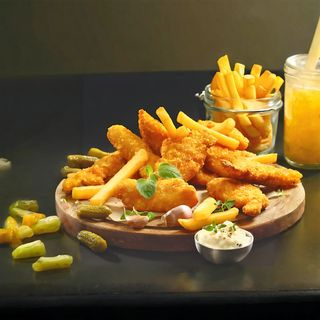 Wings 6szt + Nuggets 8szt + Strips 4szt